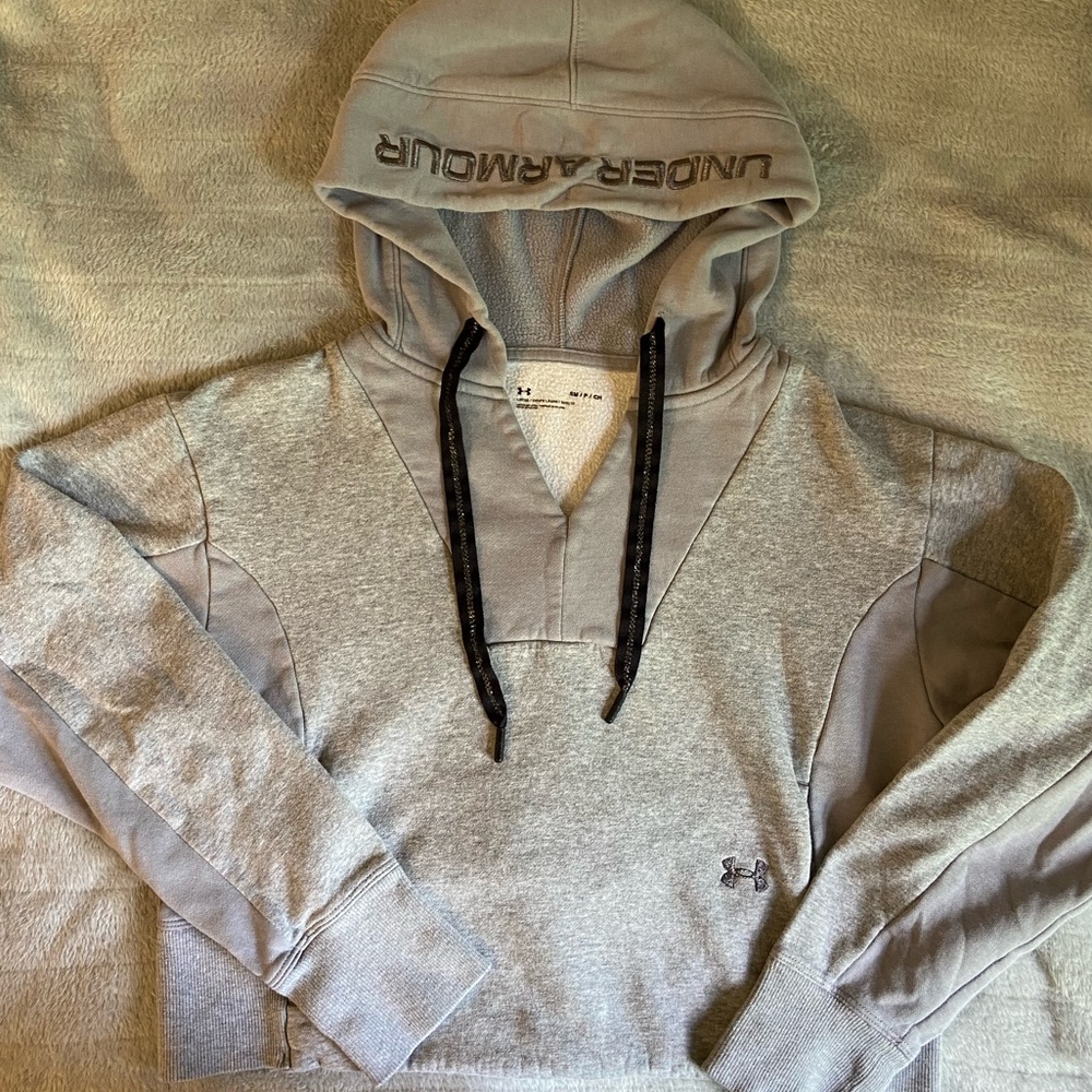 Under Armour Women’s Gray Cropped Hoodie